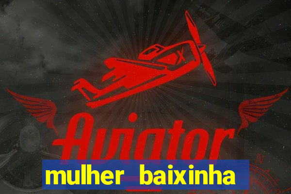 mulher baixinha transando com homens altos