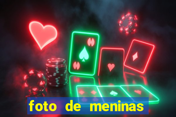 foto de meninas cacheadas no espelho