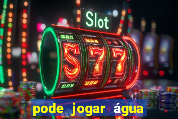 pode jogar água quente no vaso sanitário